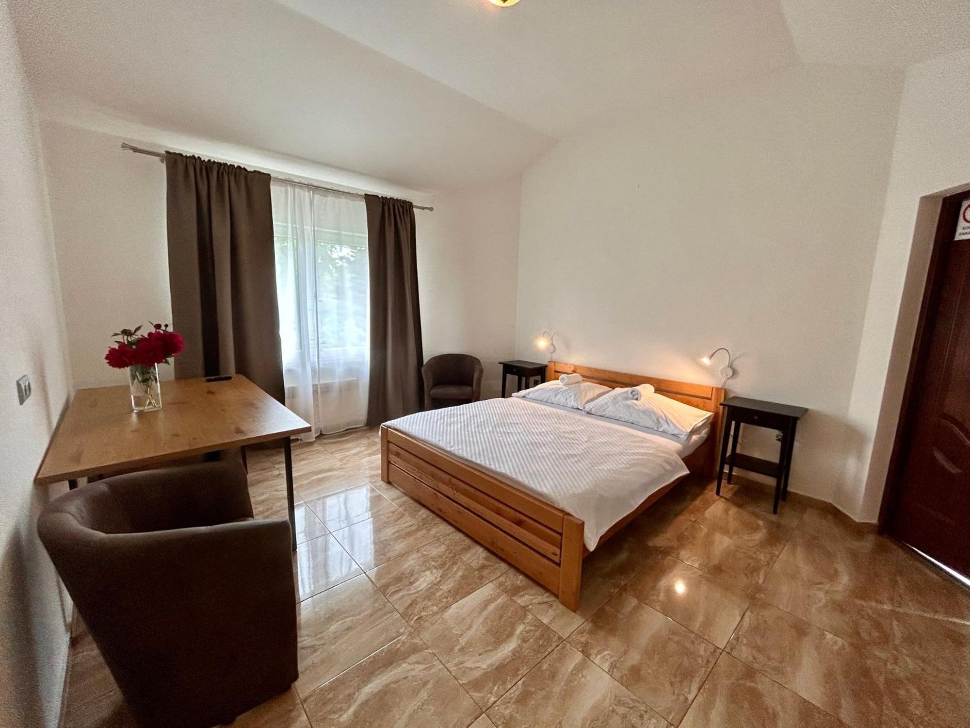 Luxor Hotel Havířov Buitenkant foto